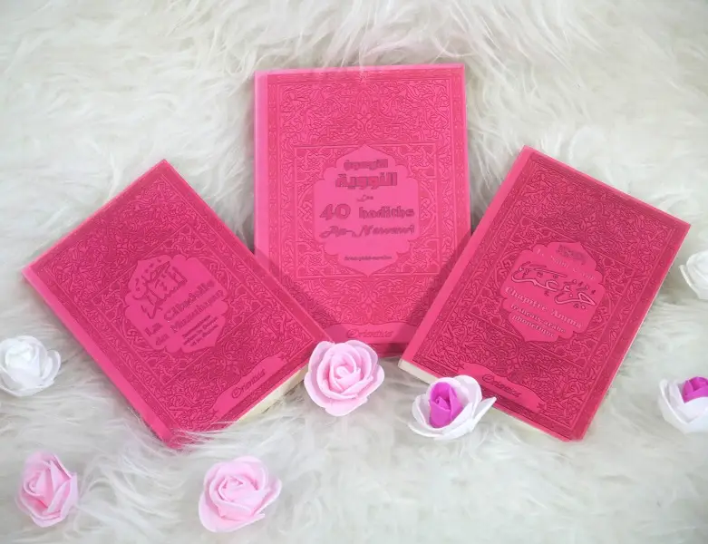 Cadeau pas cher de couleur rose pour femmes musulmanes : Les 40 hadiths an-Nawawî, Chapitre Amma et La citadelle du musulman (Copie)